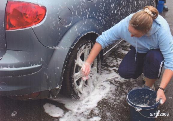 Carwash assuré par Patro d'Halanzy