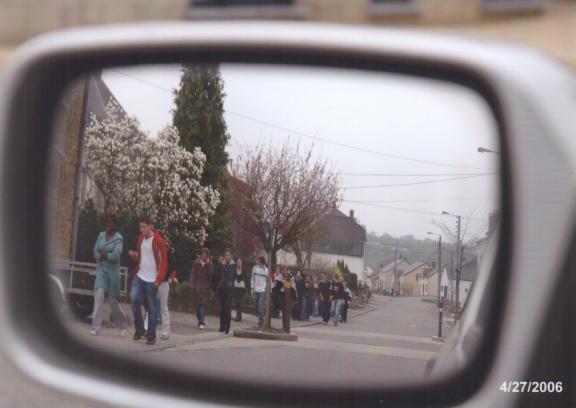 Marche de l'école d'Aix-sur-Cloie